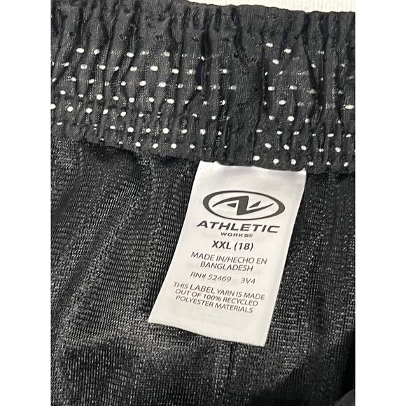 Athletic Works Black Training Shorts Womans XXL 18 - Picture 3 of 3